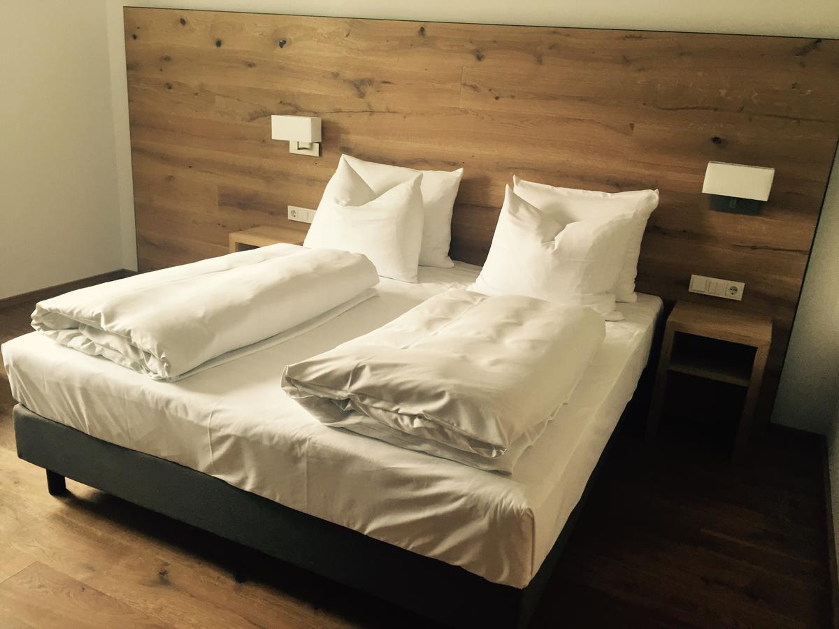 Buchners Hotel & Restaurant Niederwinkling Dış mekan fotoğraf